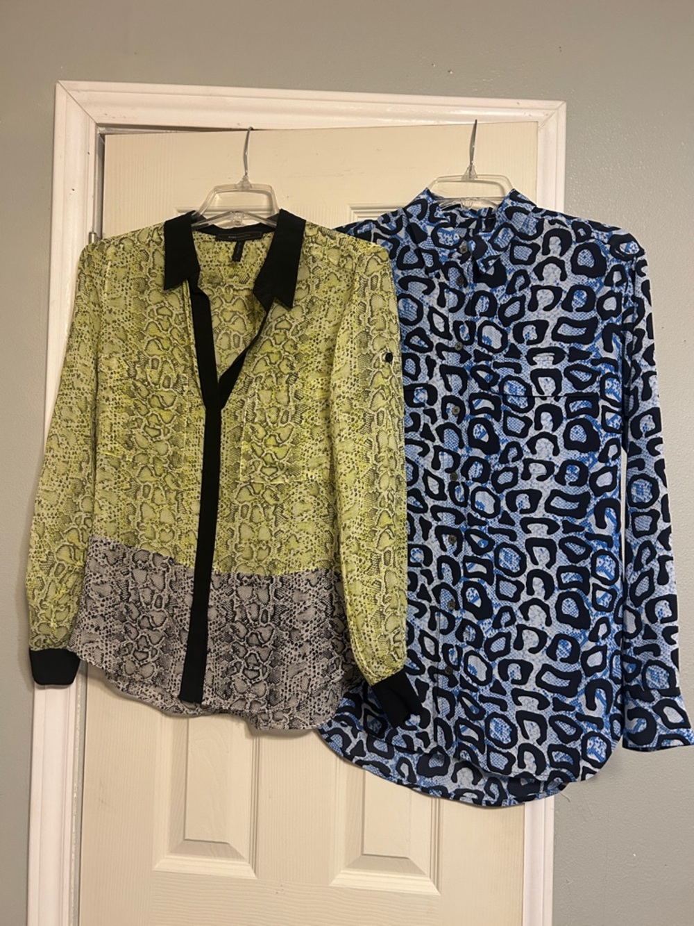 2/$25, 3/$40 XS/Small silk blouse lot Equipment, BCBGMaxazria animal print